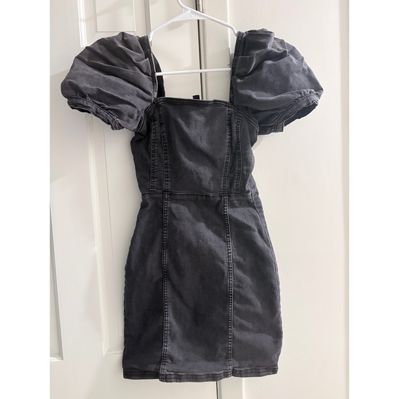 H&M Dresses & Skirts - H&M Black Denim Puff Sleeve Mini Dress